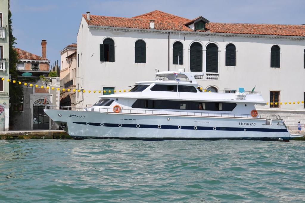 Hotel Yacht Sarah Venezia La Giudecca Exterior foto